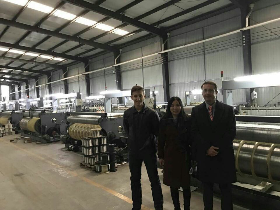 C:\Documents and Settings\Administrator\妗岄潰\瀹㈡埛鏉ヨ (2).jpg 客戶(hù)來(lái)廠(chǎng)參觀(guān)